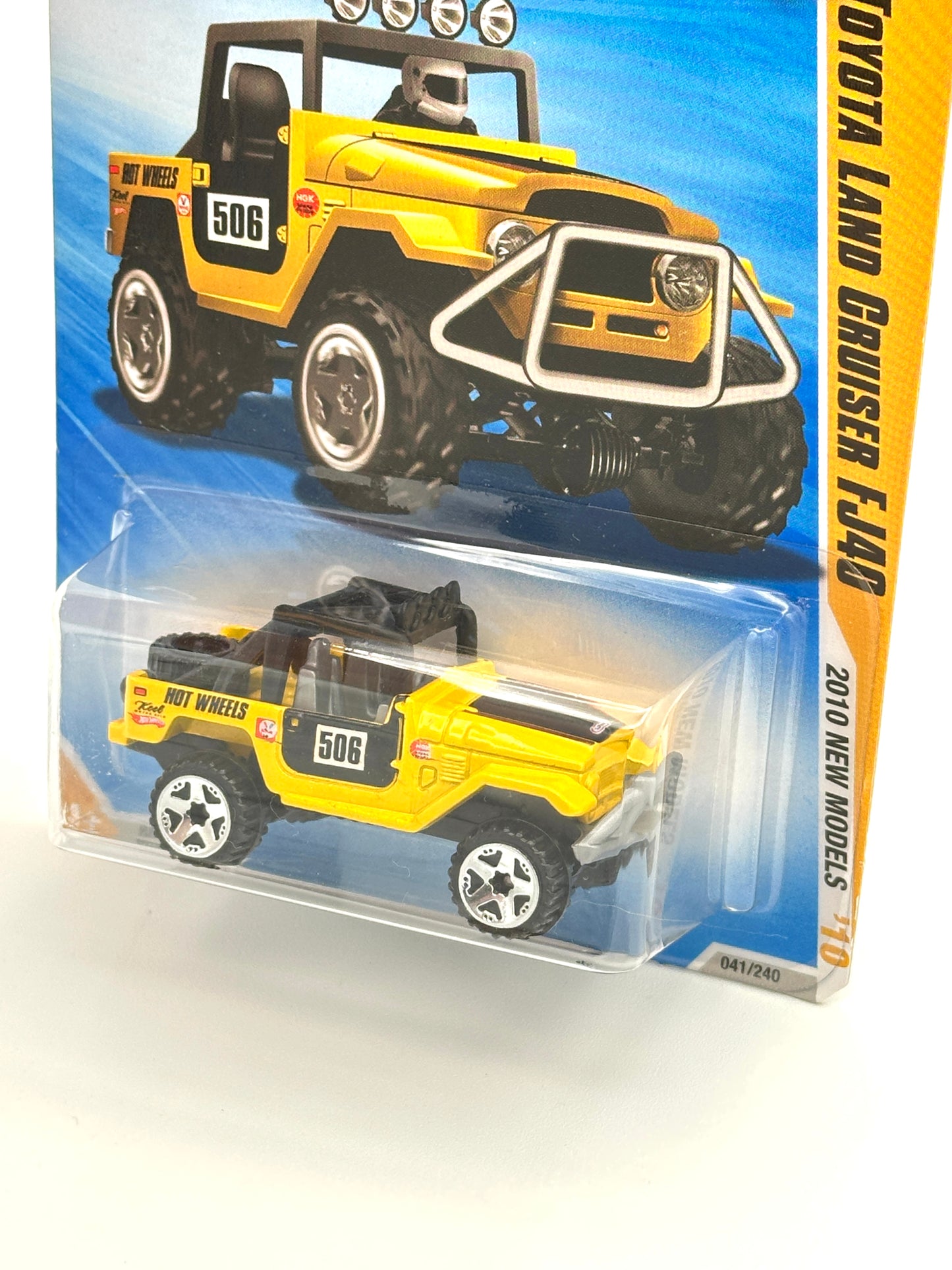 Toyota Land Cruiser FJ40 - Yellow