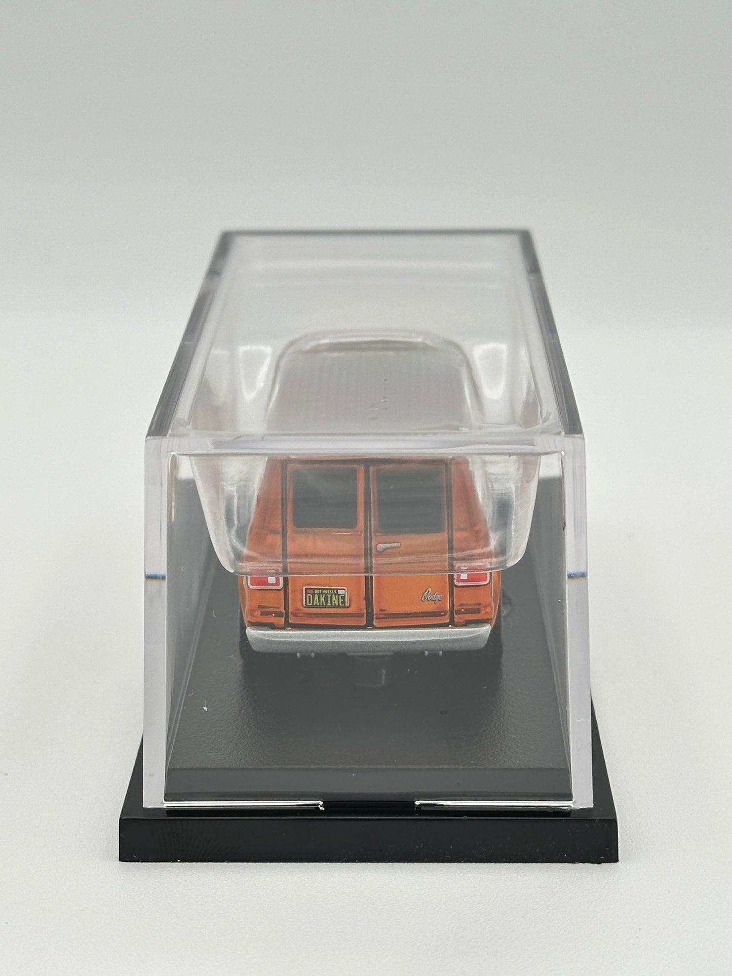 Red Line Club Exclusive 70s Dodge Tradesman Van TIKI SURF Rootbeer Spectraflame RLC