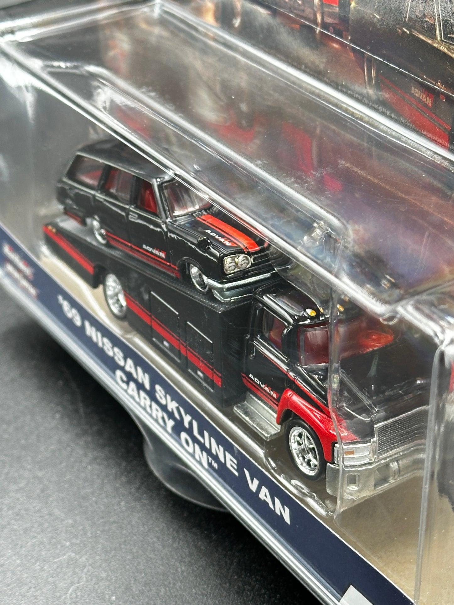 Advan Nissan Skyline Van and Carry On Transport Truck