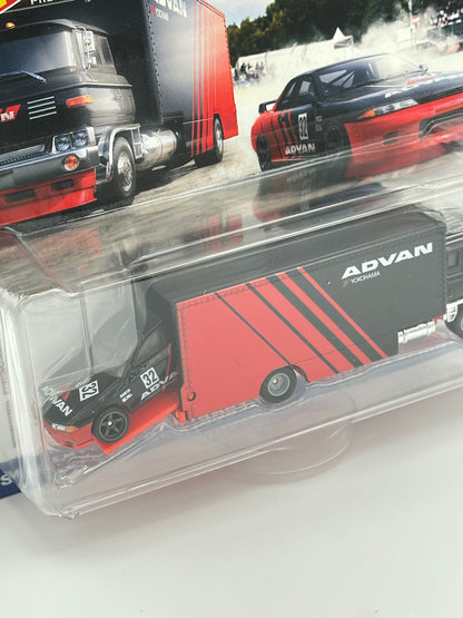Team Transport Advan Skyline GT R32 and Sakura Sprinter